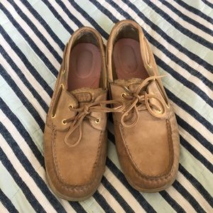 Sperry topsiders